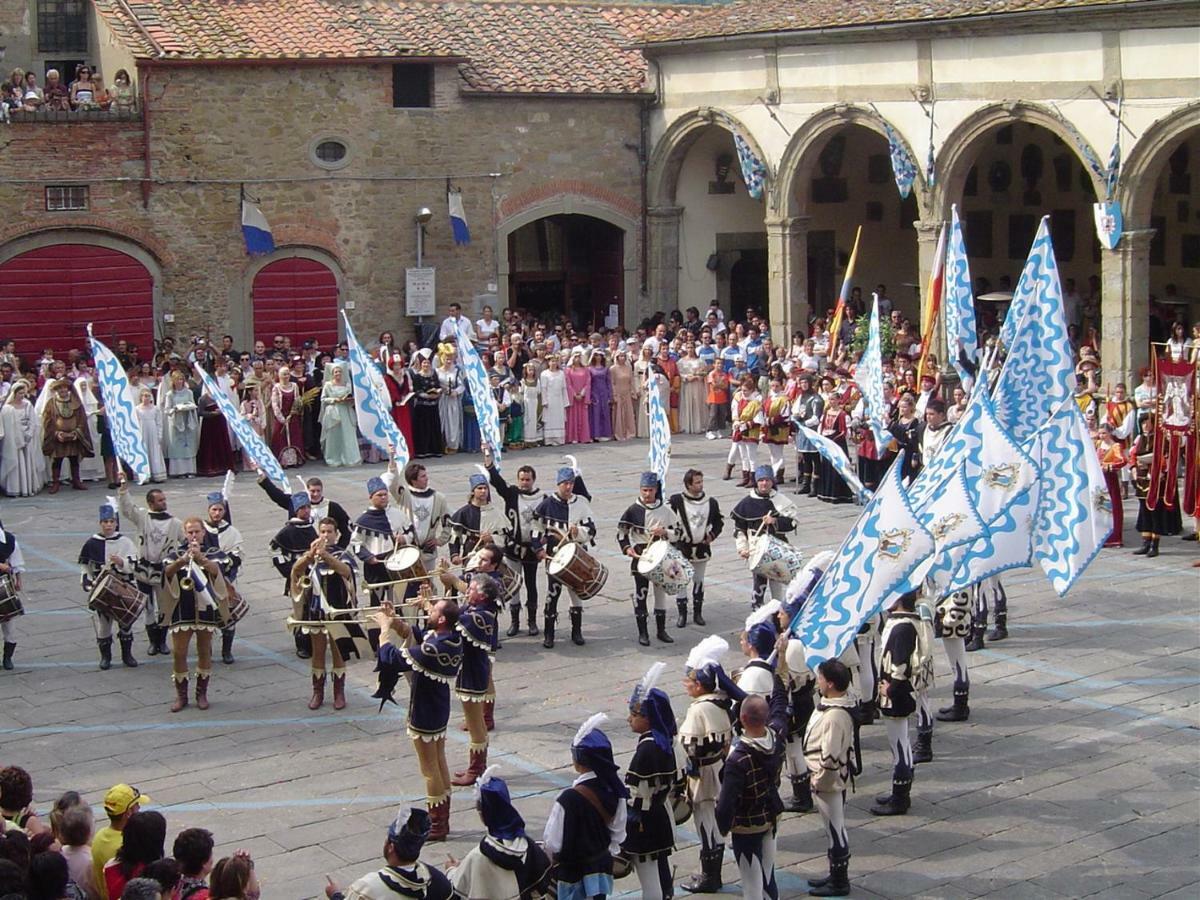 Camera E Appartamento Toscana - B&B Palazzo Robicci Castiglion Fiorentino Exterior foto